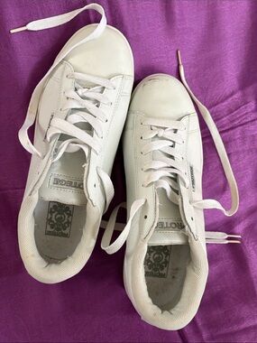 Men's White Low-Top Sneakers